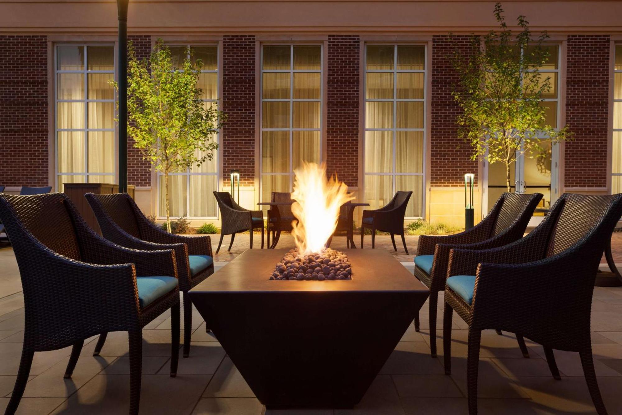Hilton Garden Inn Charlotte Southpark Exterior photo